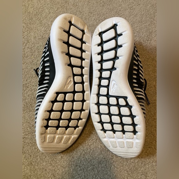 Women’s Nile Shoes Size 6US - Picture 4 of 5